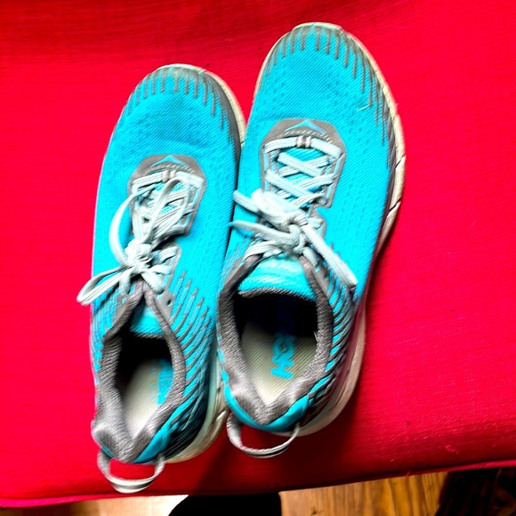 Hoka One One Clifton 5, Size 8 - Picture 1 of 6